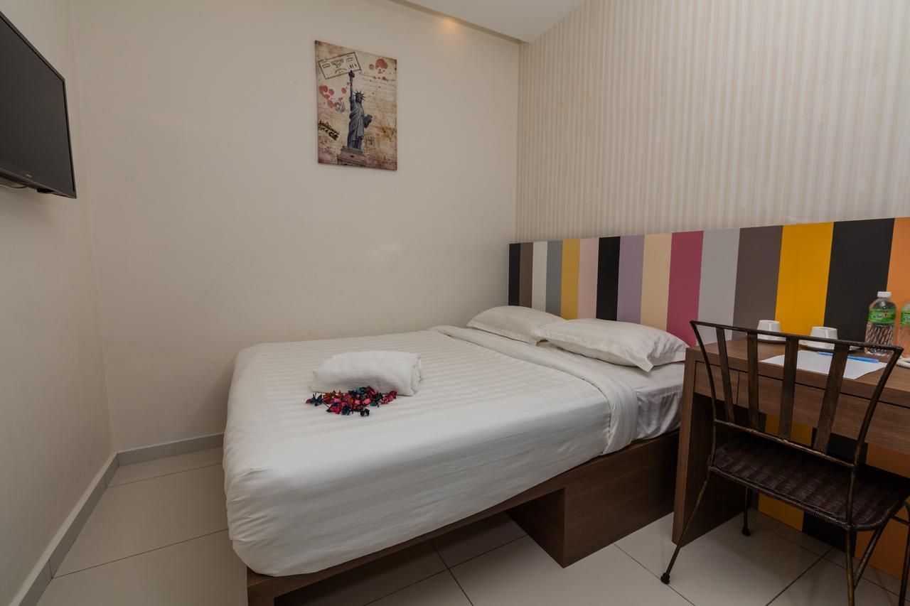 Uptown Subang Airport Hotel Шах Алам Екстериор снимка