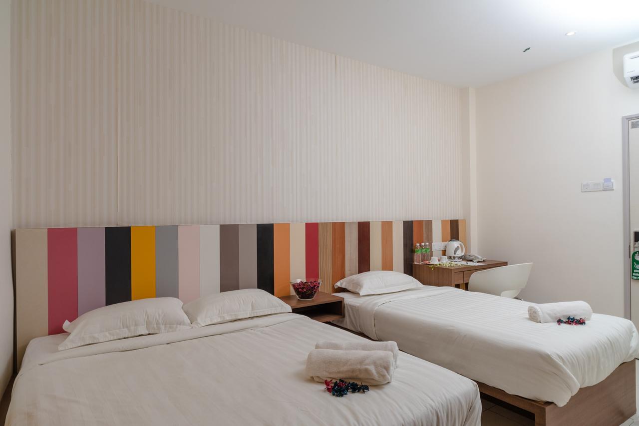Uptown Subang Airport Hotel Шах Алам Екстериор снимка